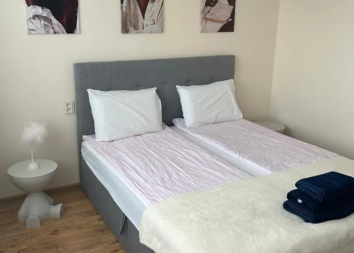 Riverside - Pet Friendly パルヌ